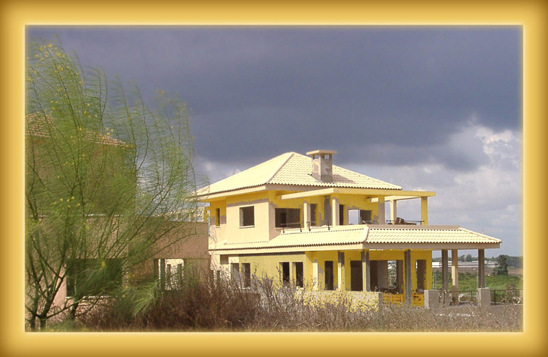  ?Yellow house?