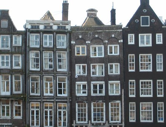 Amsterdam: Old houses