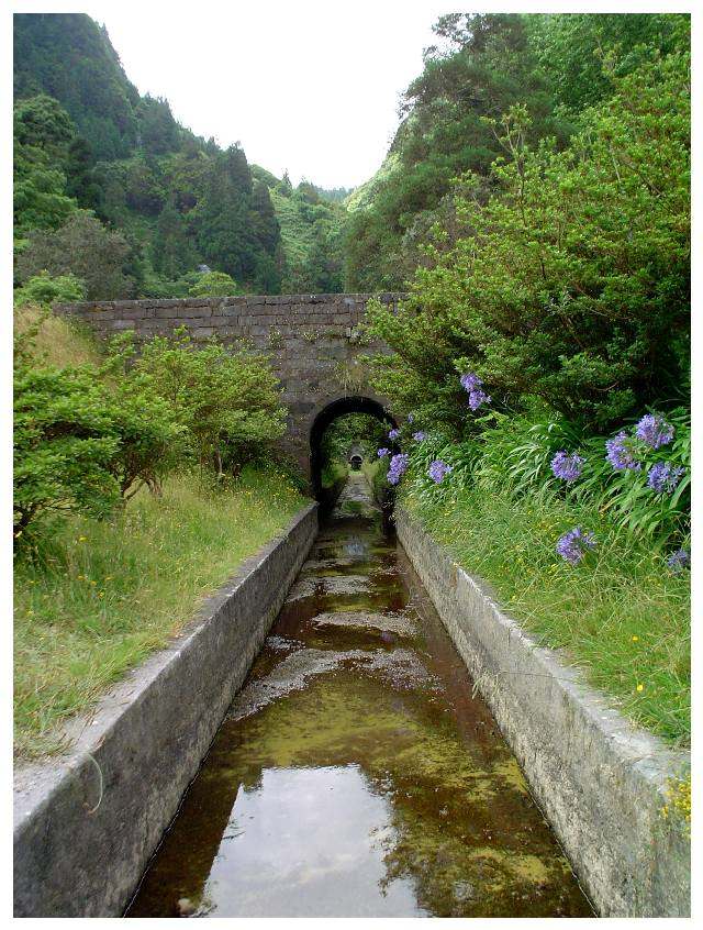 Tunnel in Sete Cidades